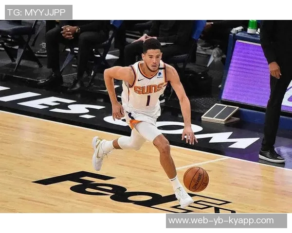 布克首节突破海斯防守时受伤乔丹奥特透露伤退原因 布克首节突破海斯防守时受伤乔丹奥特透露伤退原因